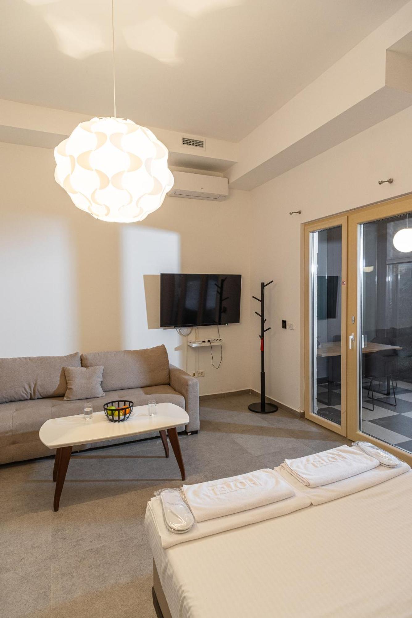 Vertmont Apartments สเวติ สเตฟาน ภายนอก รูปภาพ