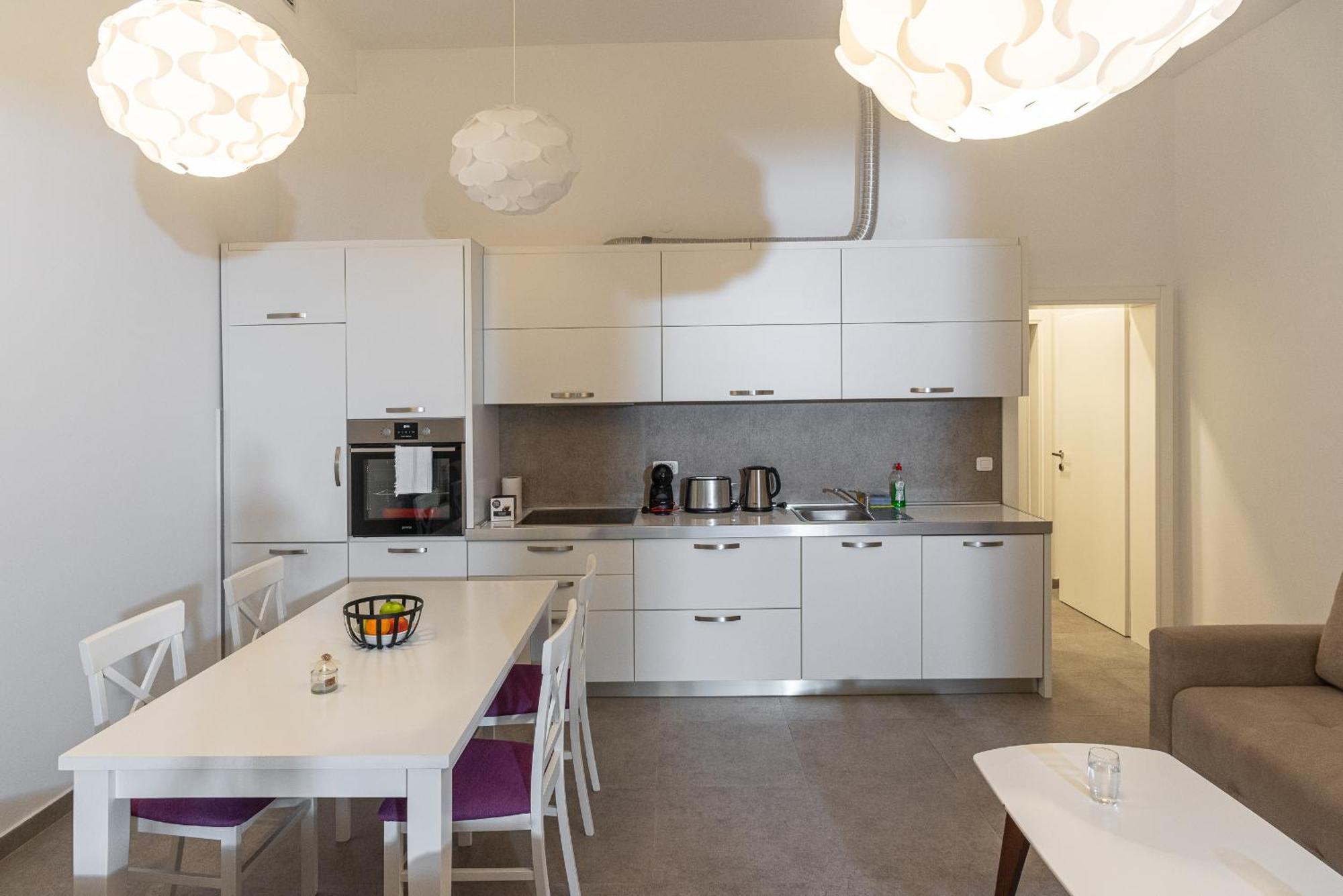 Vertmont Apartments สเวติ สเตฟาน ภายนอก รูปภาพ