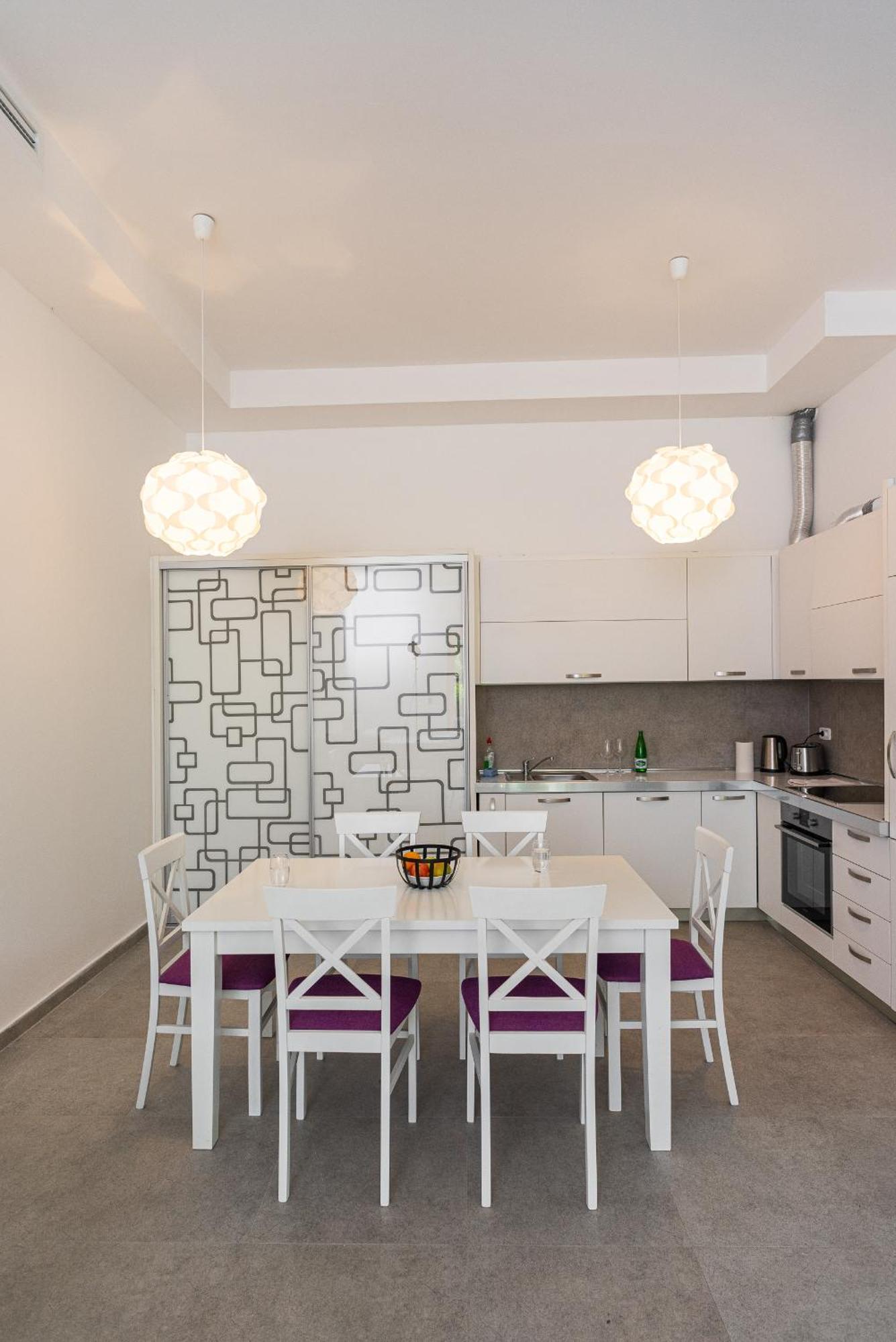 Vertmont Apartments สเวติ สเตฟาน ภายนอก รูปภาพ